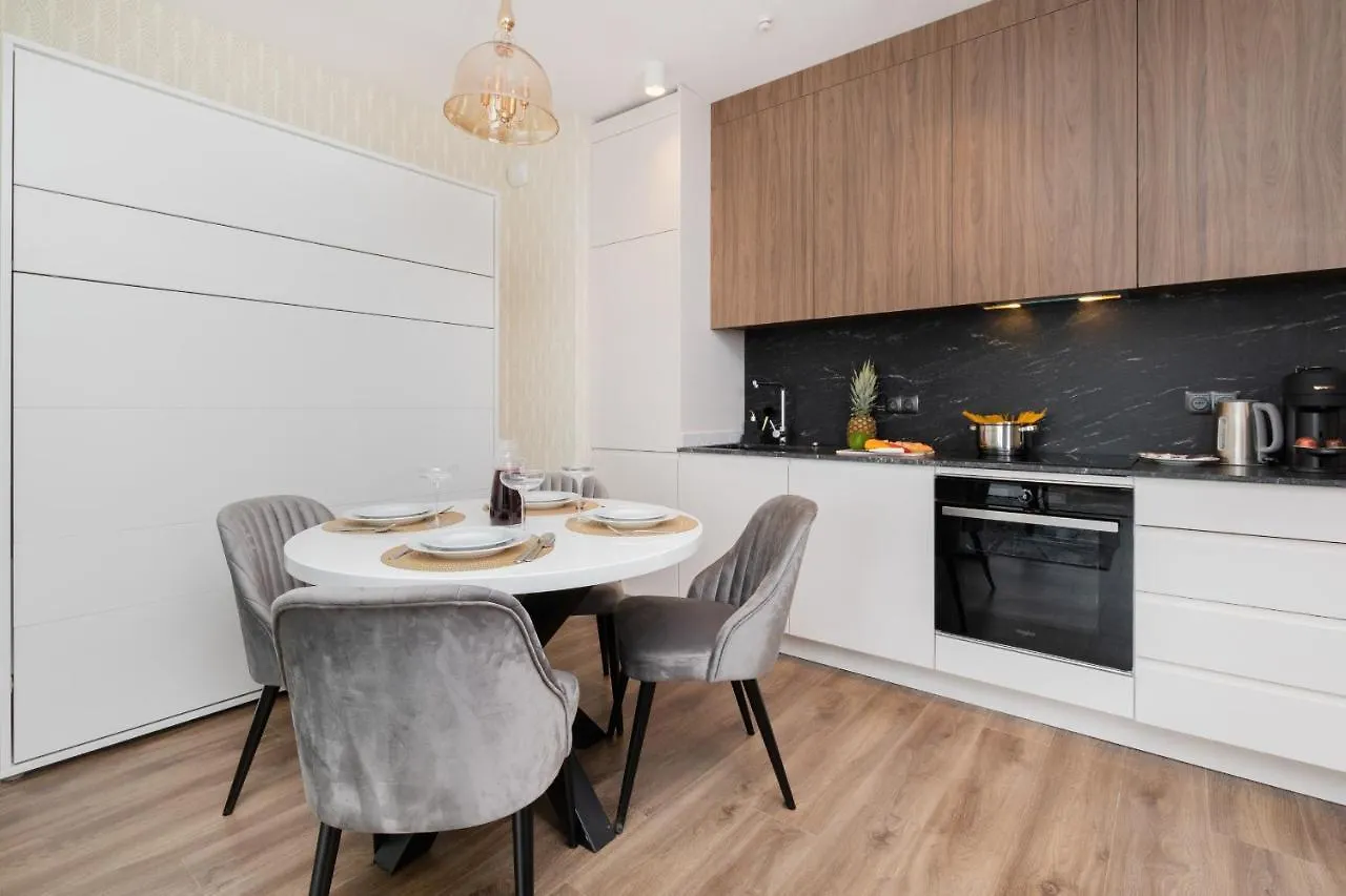 Stunning Apartment With Parking In Gdansk Lower Town By Renters Prestige