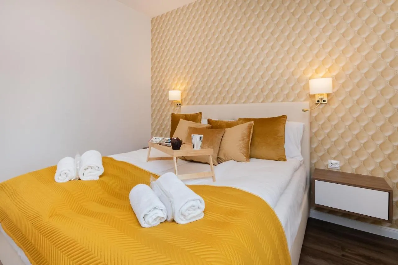 Stunning Apartment With Parking In Gdansk Lower Town By Renters Prestige